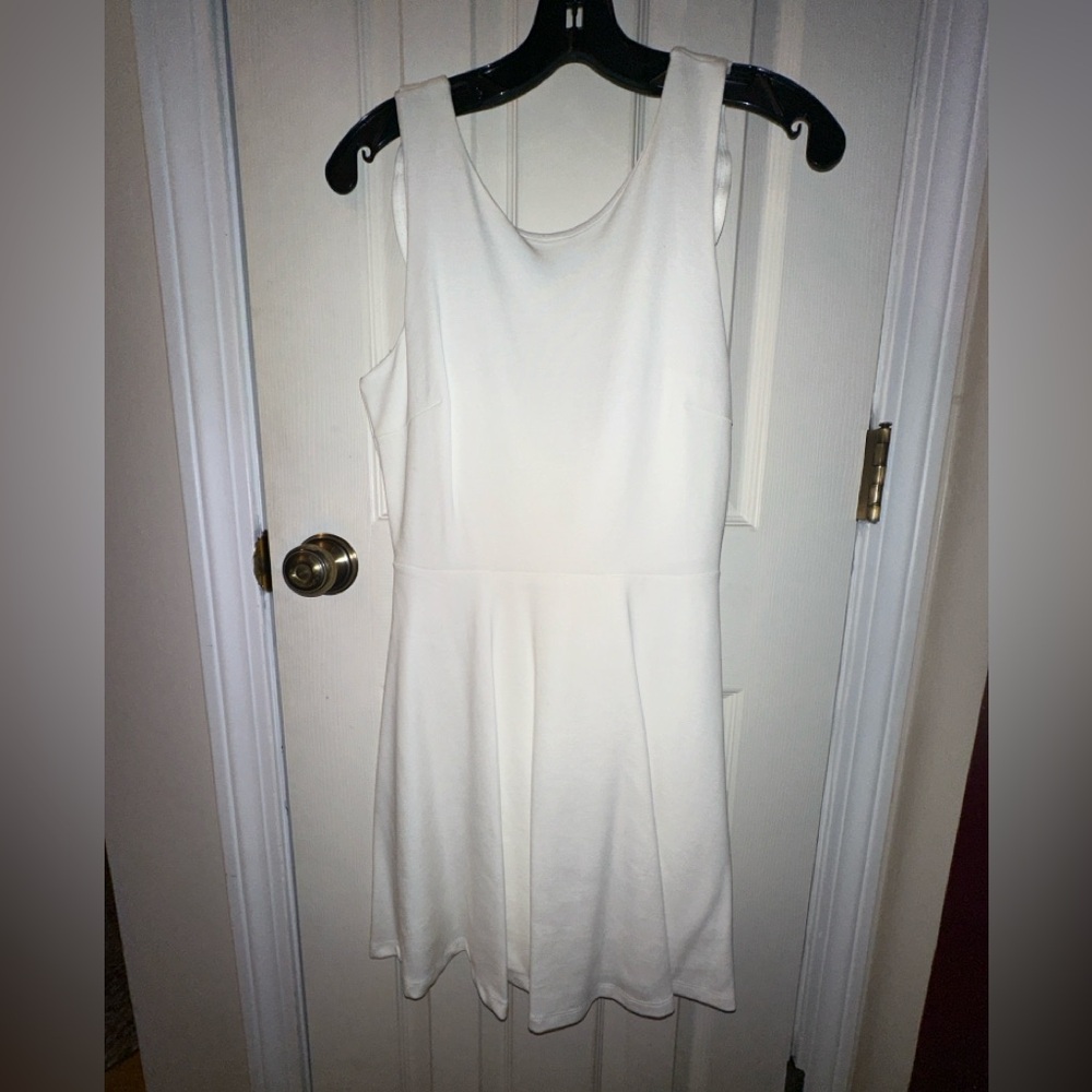White open back lulus dress size medium (no stains)